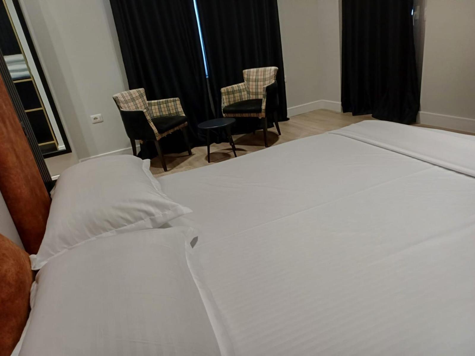 Oxygen Boutique Hotel Tirana Kültér fotó