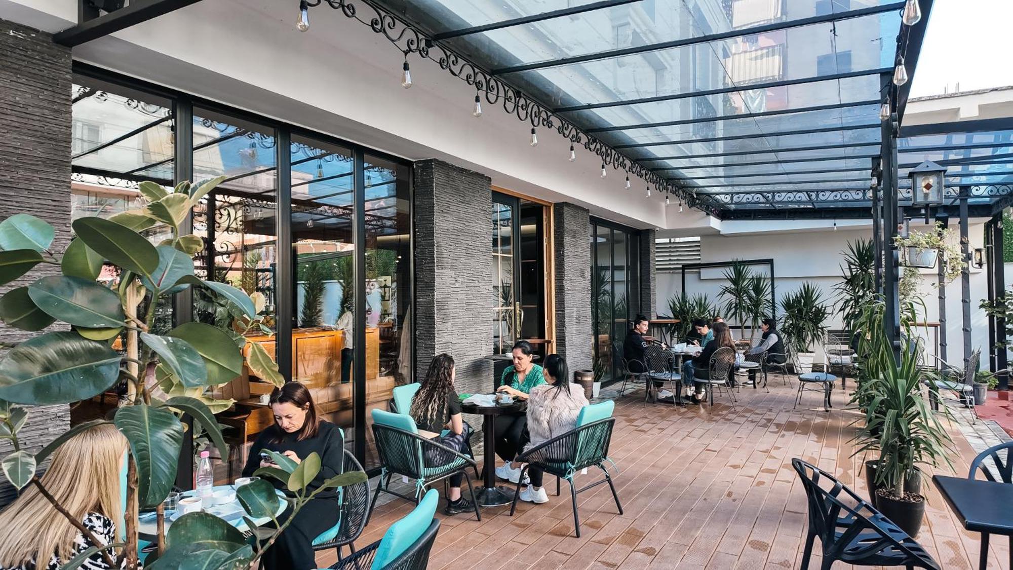Oxygen Boutique Hotel Tirana Kültér fotó